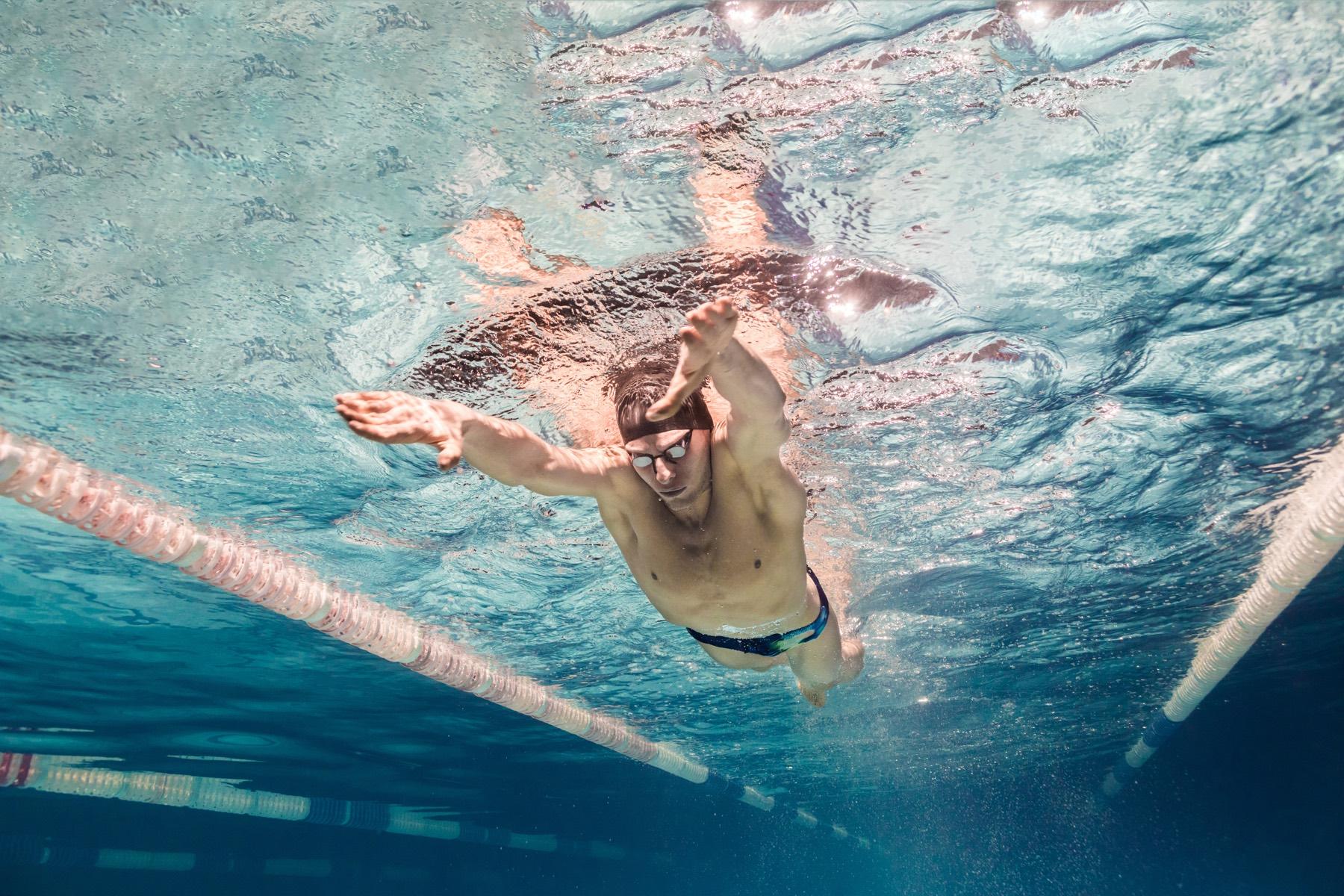 Sprinter-style freestyle training in pool