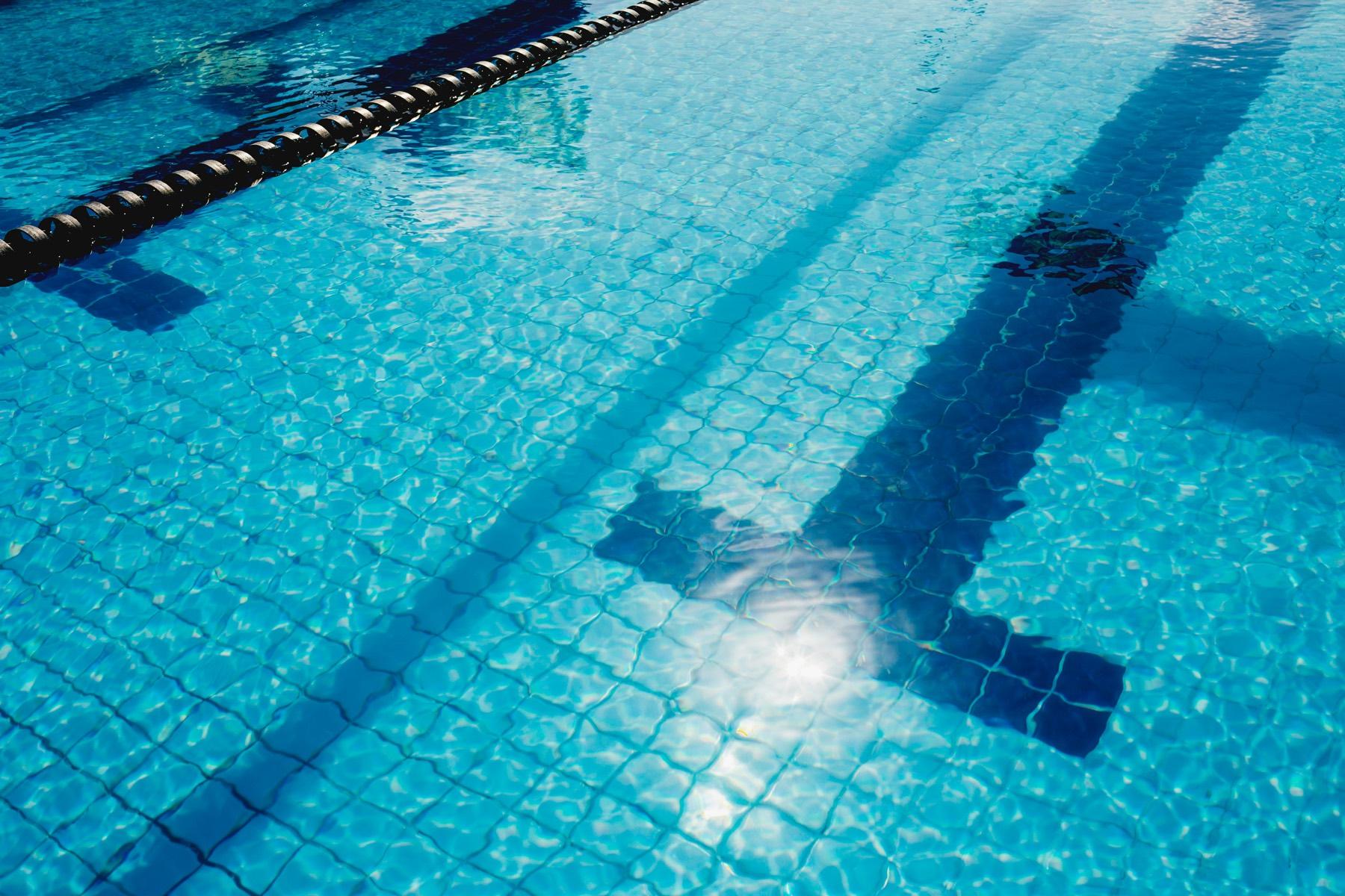 Pool lane workout focused on tempo and stroke control