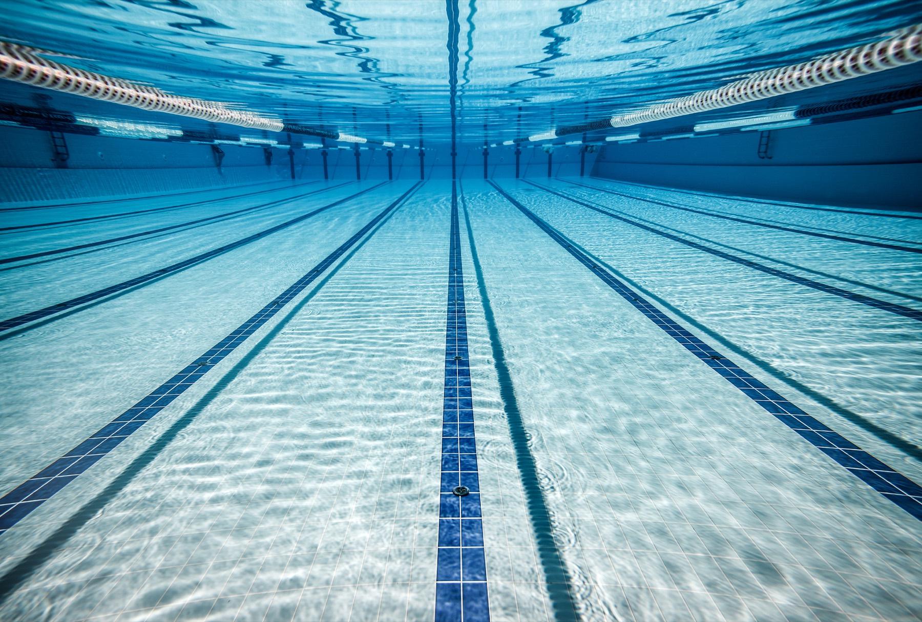 Pool training setup for watch-based workout tracking